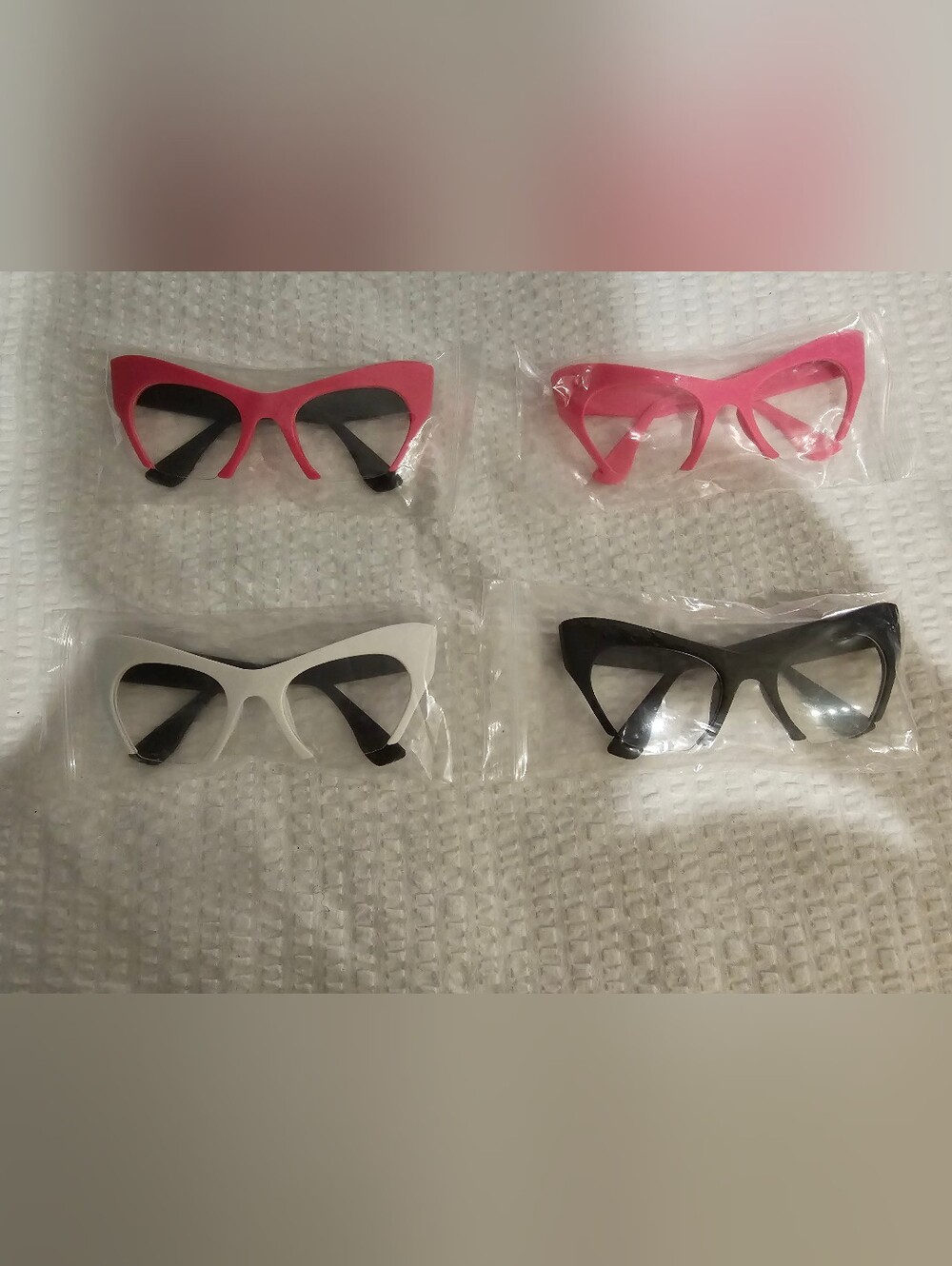 Women’s Silicone Eyewear Frame Holders - Black, White, Pink